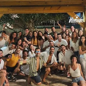 https://hostel-nomades-praia.santa-catarina-brasil.com