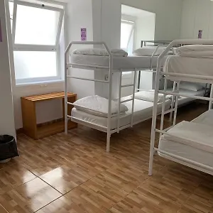https://riverside-hostel-lounge-bar.hotels-lisbon-portugal.com